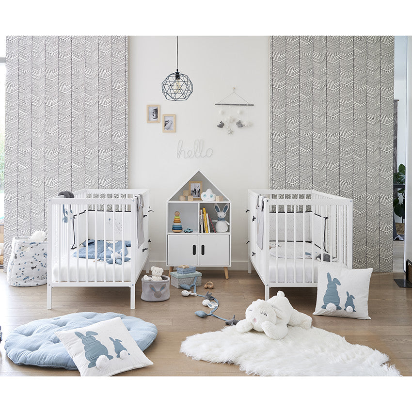 House-shaped bookcase with 2 doors - Maternity