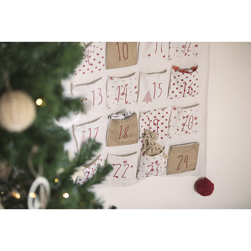 Calendrier de l'avent en tissu à suspendre Hiver magique - Prémaman